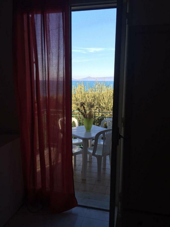 Residence Calava Gioiosa Marea Buitenkant foto