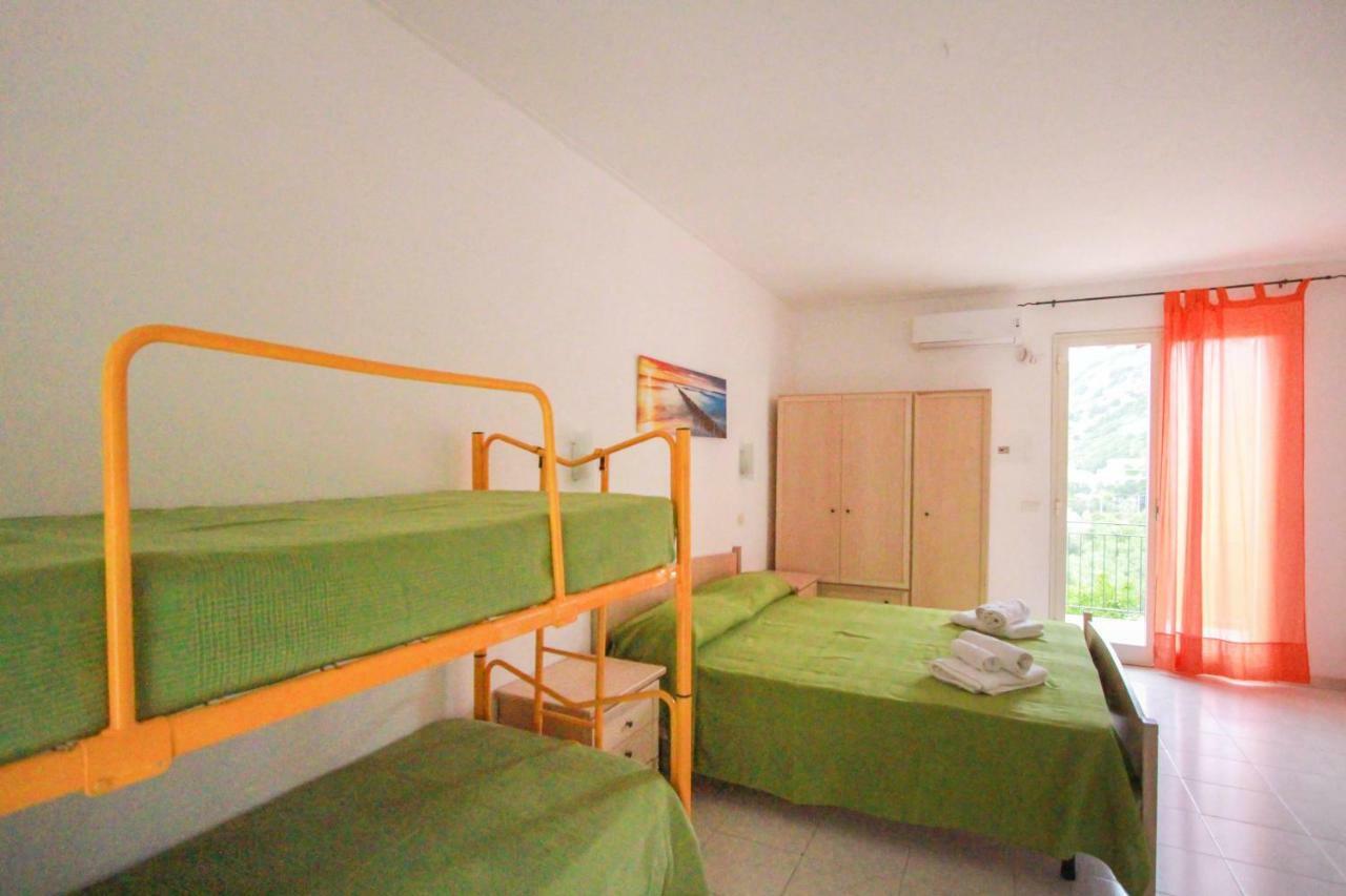 Residence Calava Gioiosa Marea Buitenkant foto