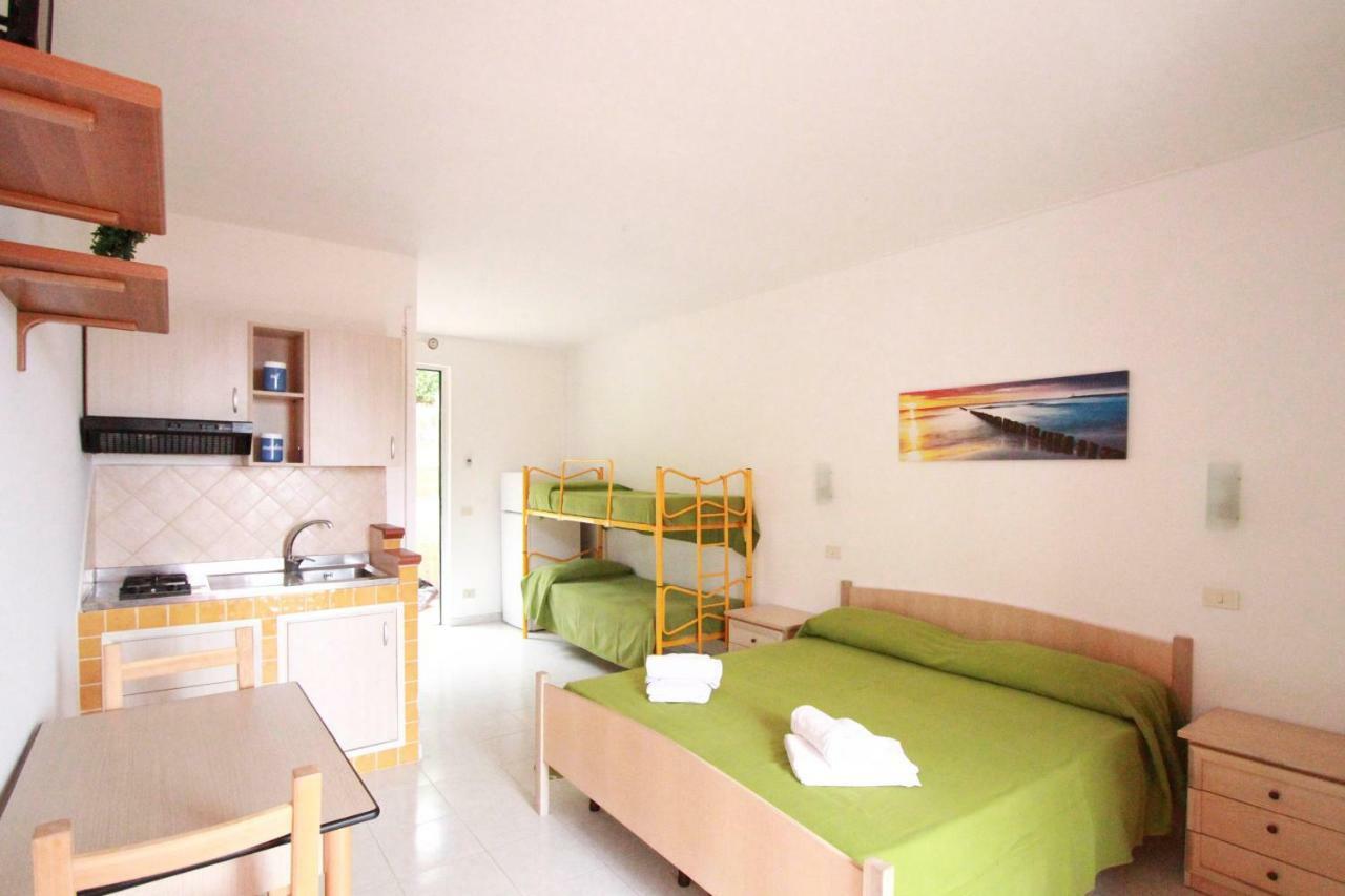 Residence Calava Gioiosa Marea Buitenkant foto